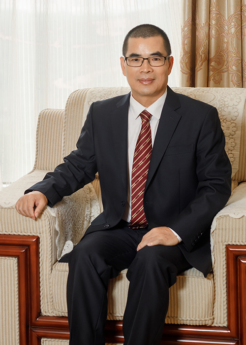 温志芬 现任百乐博集团股份有限公司董事长